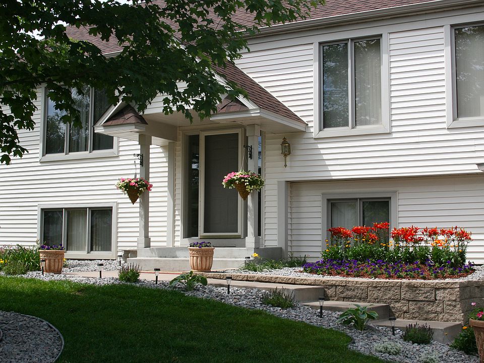 Summer Photo Front Exterior