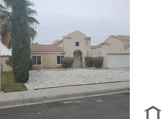 3749 Hollowglen Dr, Palmdale, CA 93550