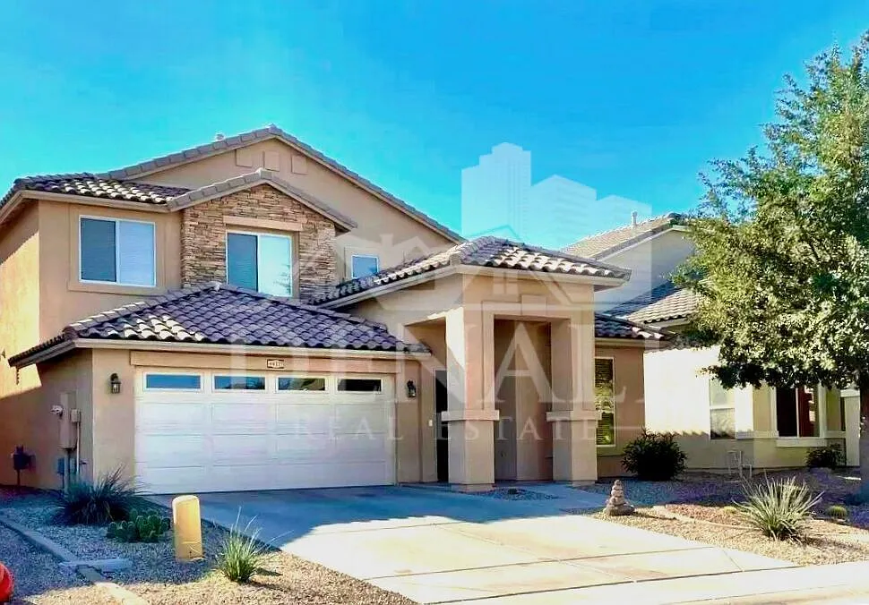 4 bed, 2.5 bath, 2627 sqft, $2,200 — Photo 2