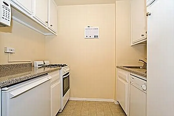 Sold by Fenwick Keats Real Estate | media 6