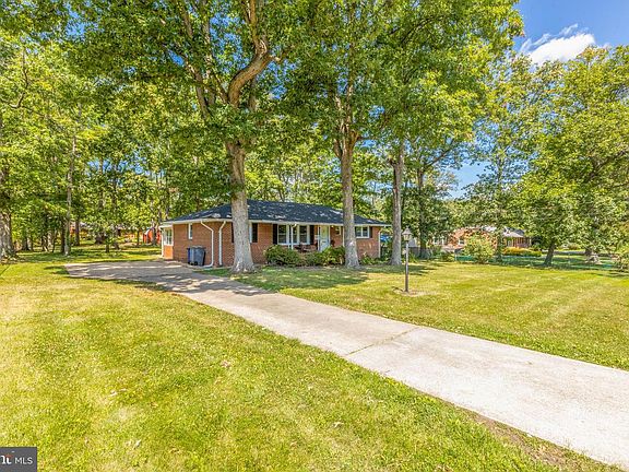 4th image of 5934 Bush Hill Dr