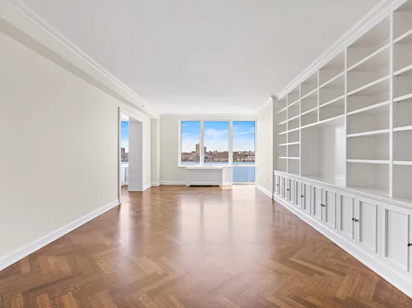 80 Riverside Boulevard image 1 of 15