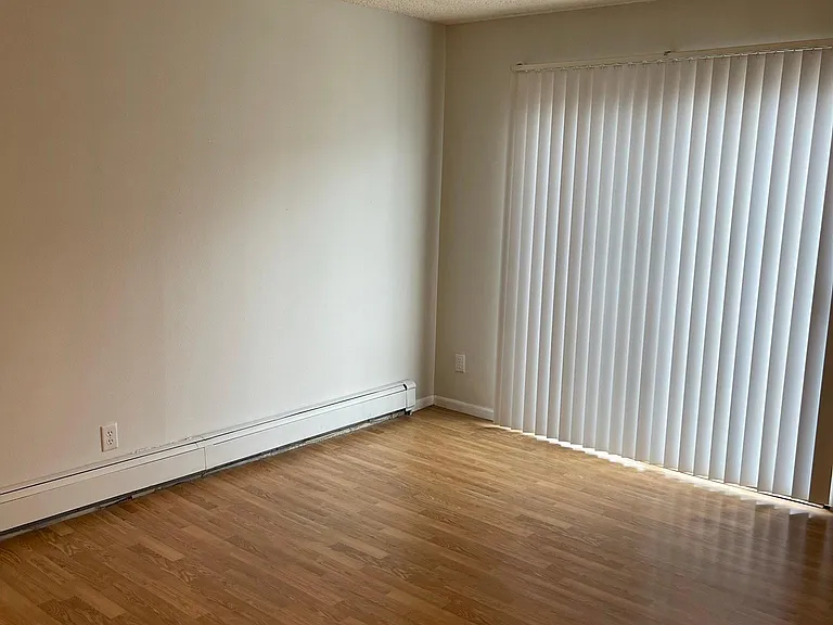 12 E Court St #503 — Photo 4