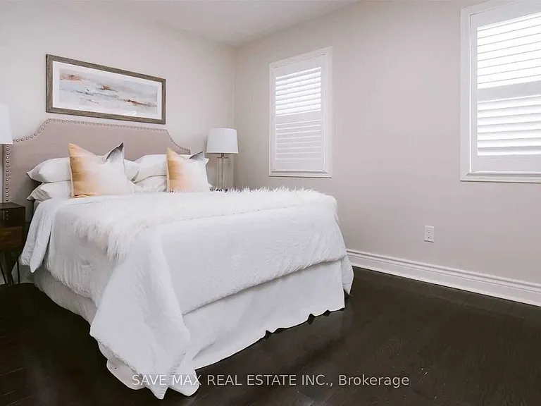 162 Ted Miller Cres — Photo 11