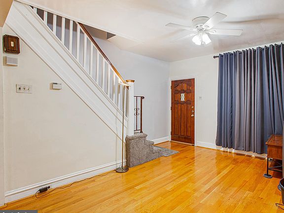 4th image of 1951 N Myrtlewood St