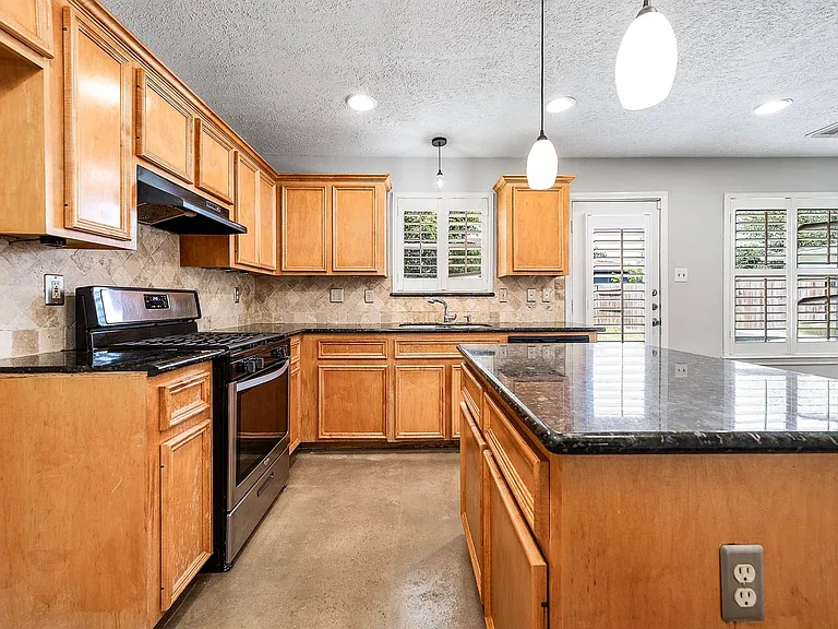 5922 James Pl — Photo 13