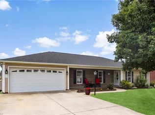 136 Meadowview Rd, Mocksville, NC 27028