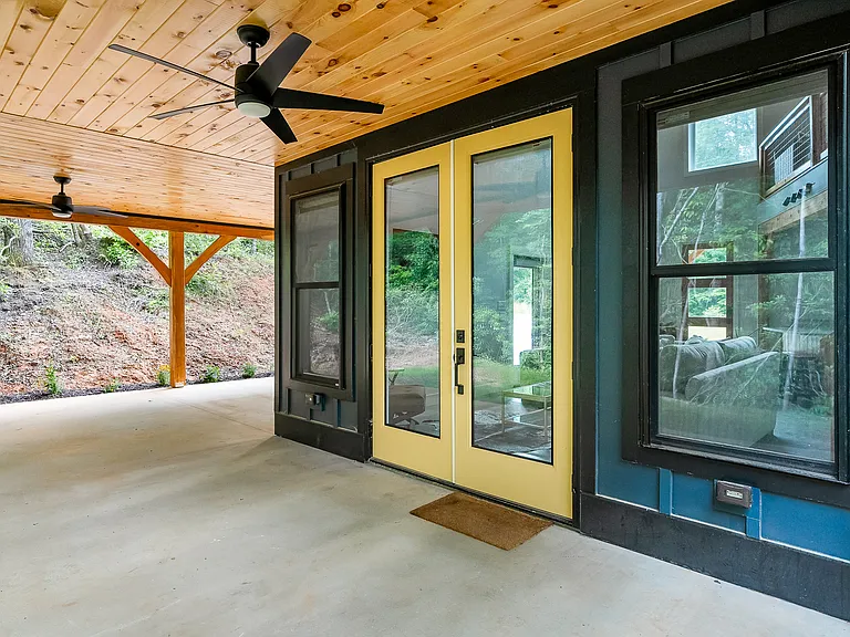 1278 Academy Rd — Photo 28