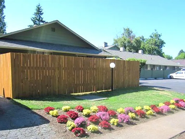 Quailwood Apartments — Photo 25