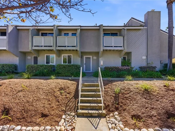 8276 Constantine Dr, Huntington Beach, CA 92646