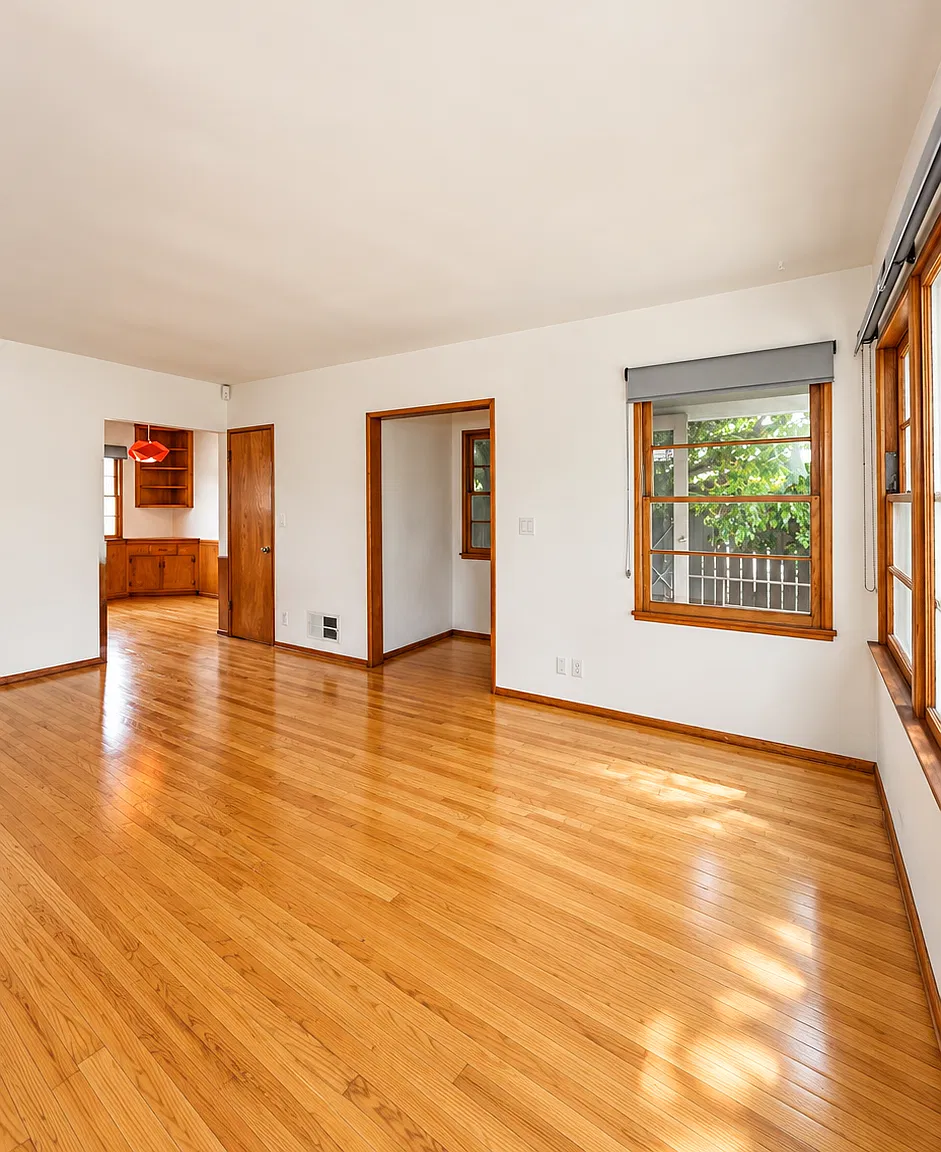 2 bed, 1000 sqft, $5,295 — Photo 3