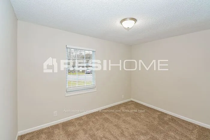 2203 Norman Ave — Photo 12
