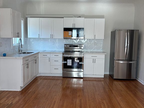 2nd image of 2538 Atlantic Ave #2542