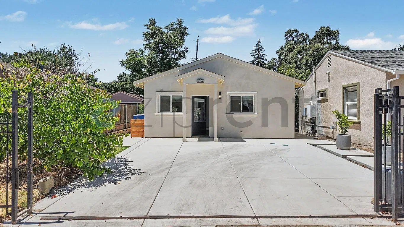 1 bed, 400 sqft, $1,499 — Photo 2