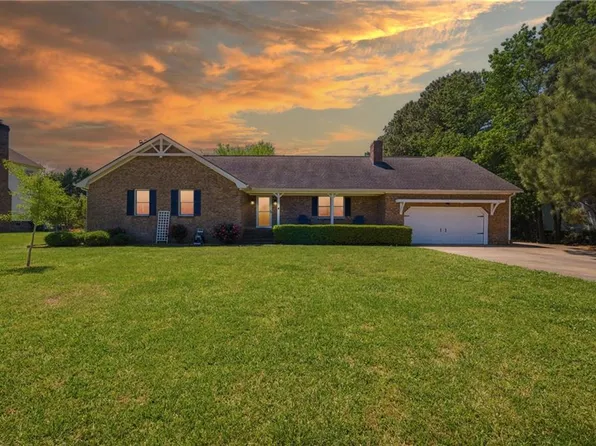 1003 Bateman Dr, Elizabeth City, NC 27909