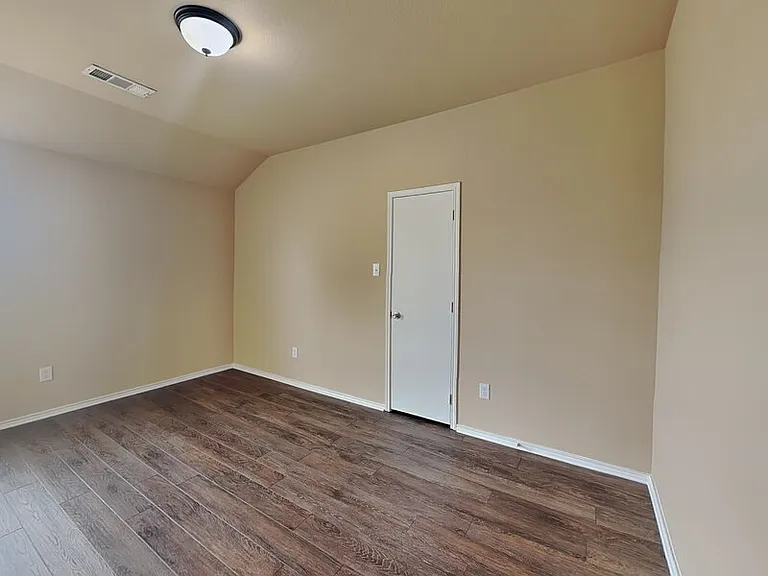 629 Saddleway Dr — Photo 15
