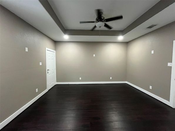 180 County Road 3559, Cleveland, TX 77327