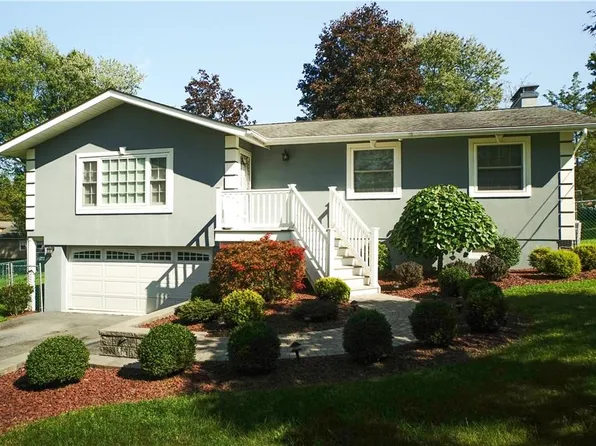 139 Bart Drive, Poughkeepsie, NY 12603