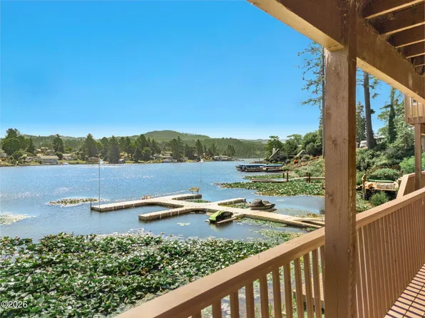 3792 NE West Devils Lake Rd Suite 9, Lincoln City, OR 97367