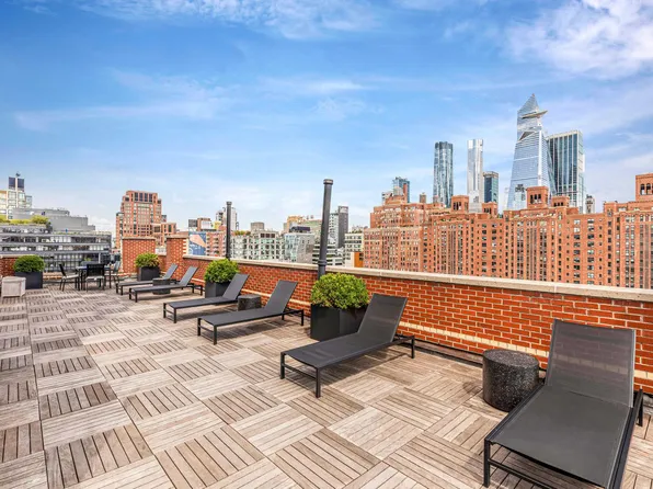 433 West 21st Street image 11 of 21