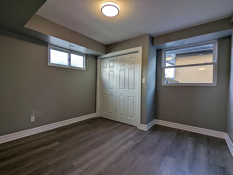 21 Wintemute St #8 — Photo 6