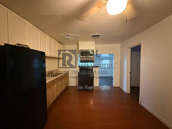 4th image of 103 Caliche St