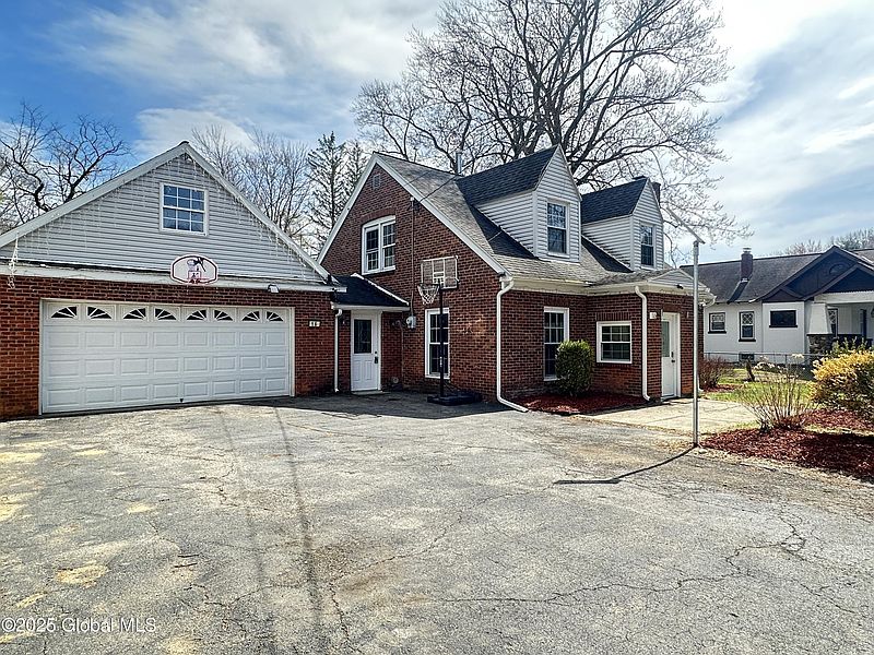 2nd image of 16 Morris Road