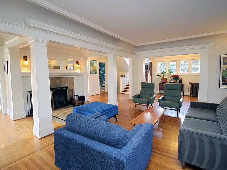 2343 NE 21st Ave — Photo 7