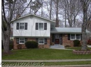 10224 Fox Ln, Fairfax, VA 22030