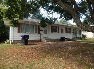 3305 SW 29th Ter, Topeka, KS 66614