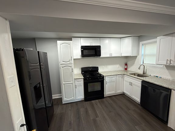 3rd image of 735 Grant Rd