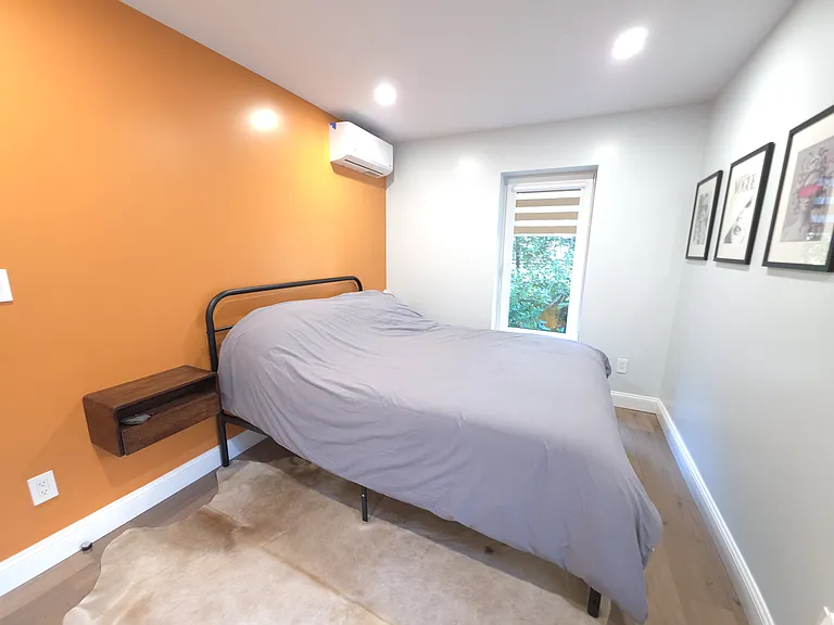 1076 Lafayette Ave #1 — Photo 11