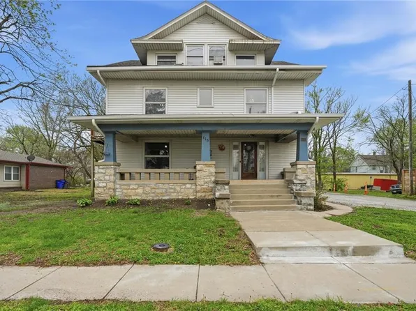 115 S Walnut St, Olathe, KS 66061