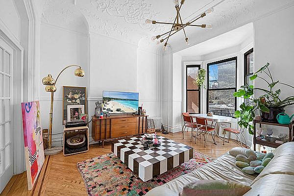 1st image of 278 Lafayette Ave #2