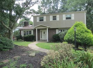 101 Briar Crest Dr, Monroeville, PA 15146