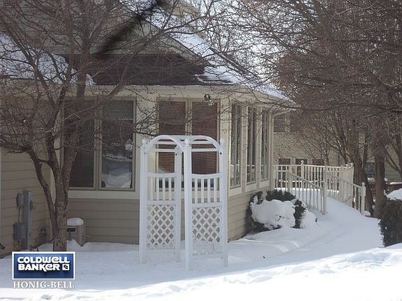 4th image of 905 Edgewood Dr