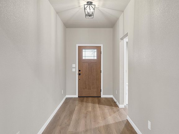 4th image of 3004 Pine Ave