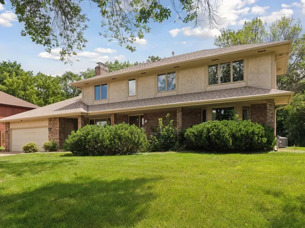 2730 Quaker Ln N, Plymouth, MN 55441