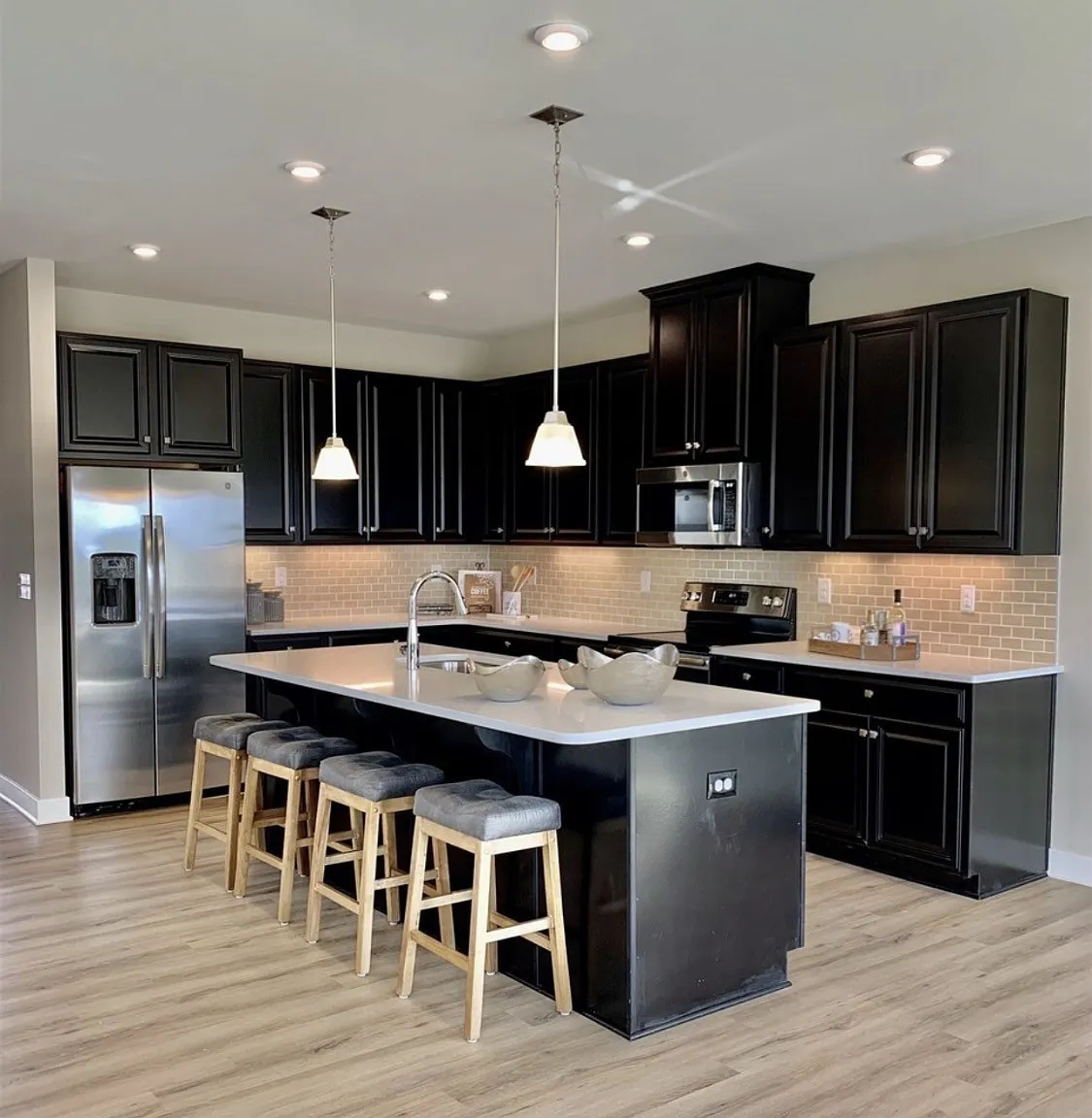 472 Killarney Park - 1 — Photo 3