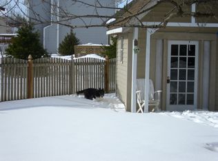 300 Brittany Trl, Elgin, IL 60120