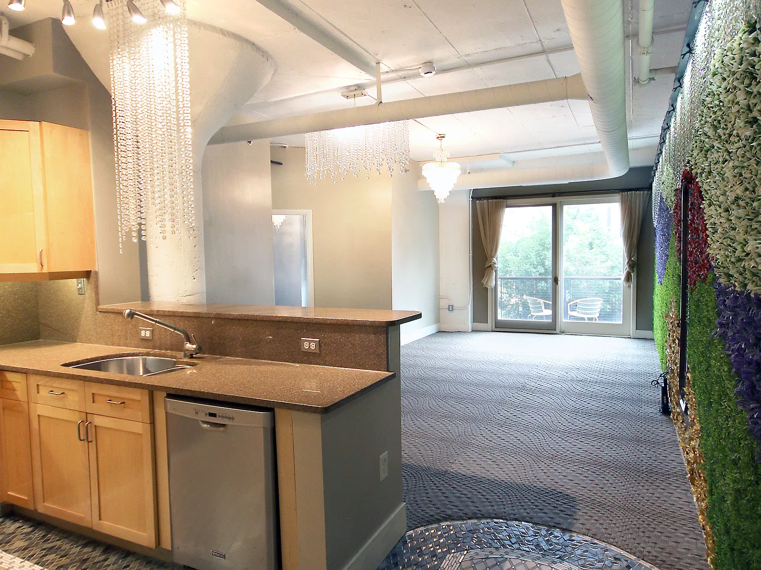 2 bed, 1170 sqft, $3,600 — Photo 1