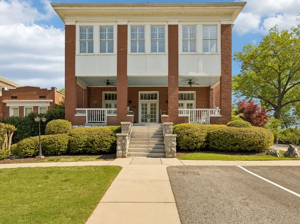 16 Euclid Ave, Chickamauga, GA 30707