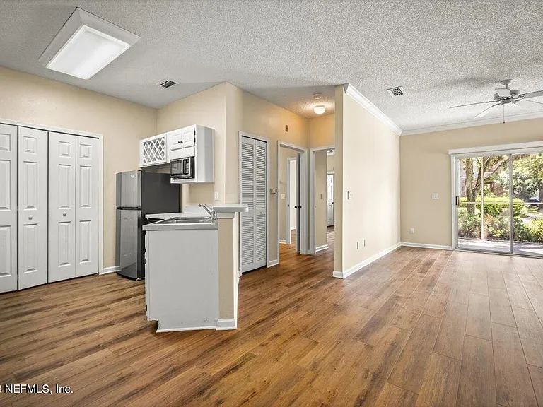10000 Gate Pkwy N #2116 — Photo 11