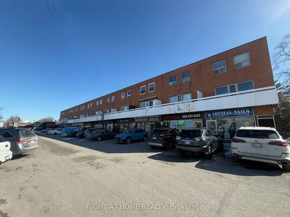 1852 Lakeshore Rd W #2, Mississauga, ON L5J 1J7