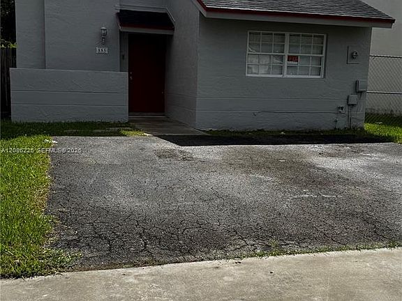 2nd image of 885 SE 13th Rd