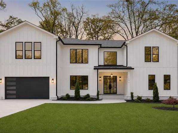 1696 Dunwoody Pl, Atlanta, GA 30324