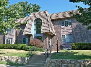702 N 25th St APT 3, Saint Joseph, MO 64506