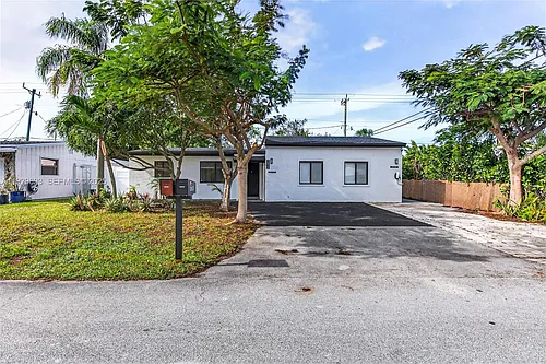 2633 NE 13th Ave #1 Photo 1