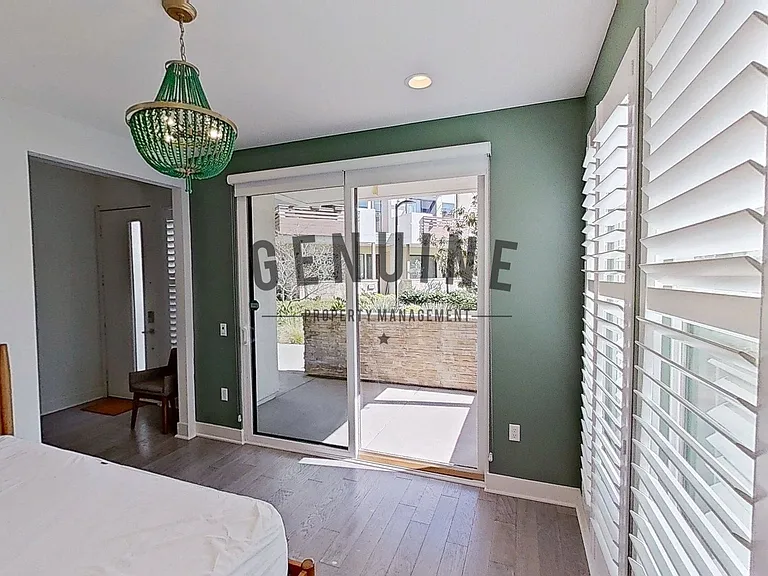 664 Wedge — Photo 8