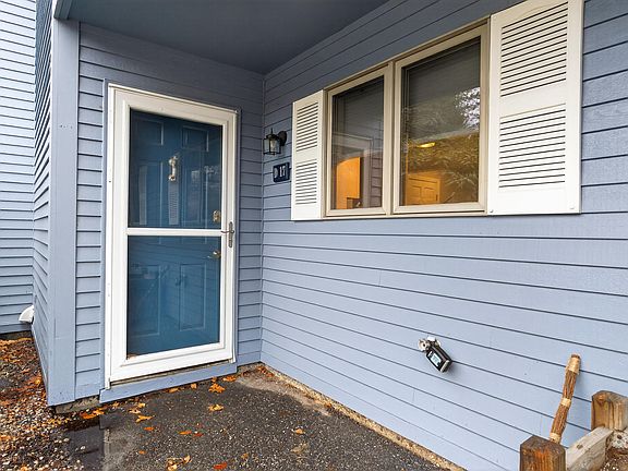 2nd image of 152 Mckeen Street #D17
